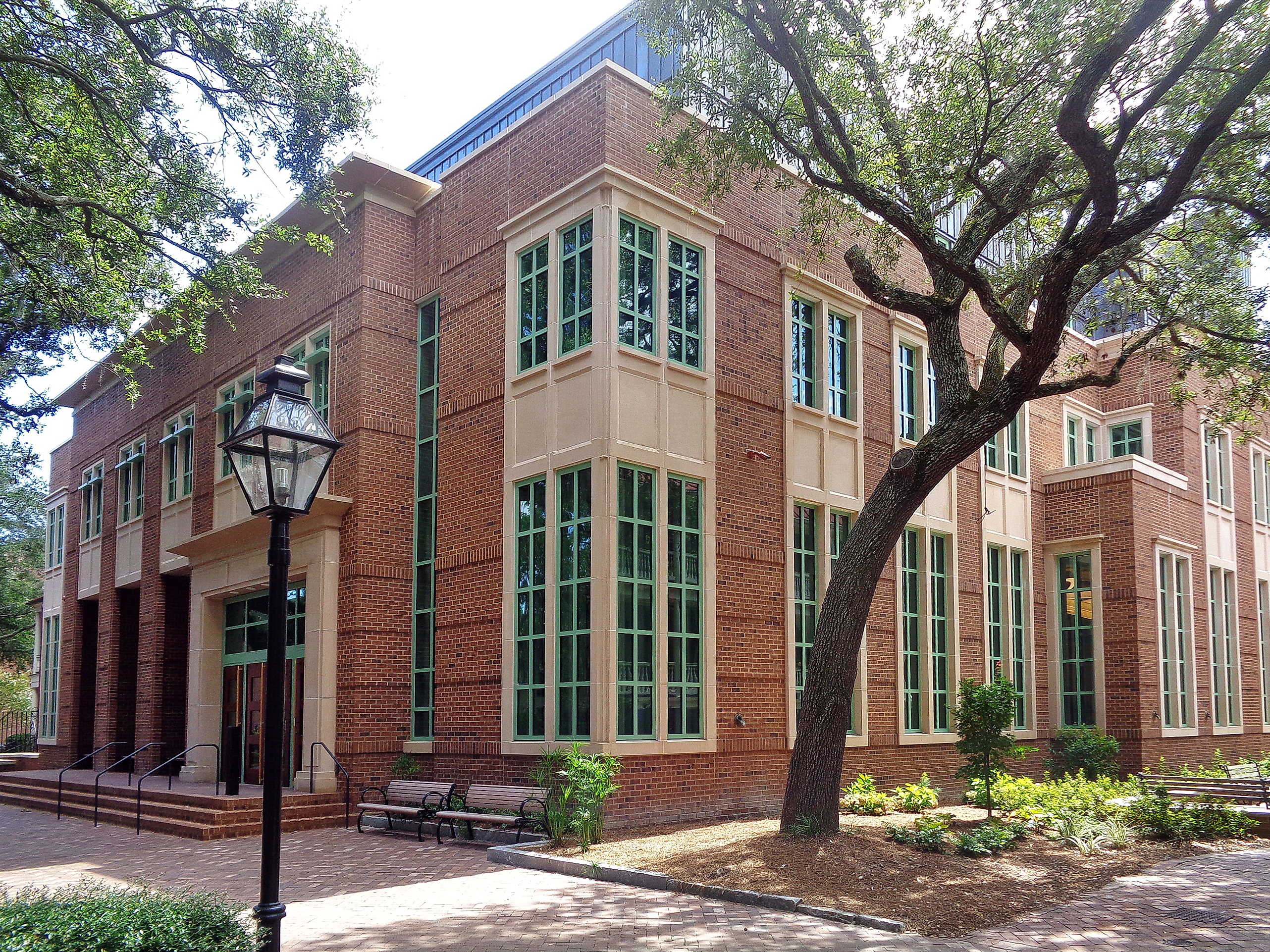 Exterior of the Rita Liddy Hollings Science Center